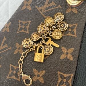 Louis Vuitton Porte Cles Chaine - Pastilles Bag Charm